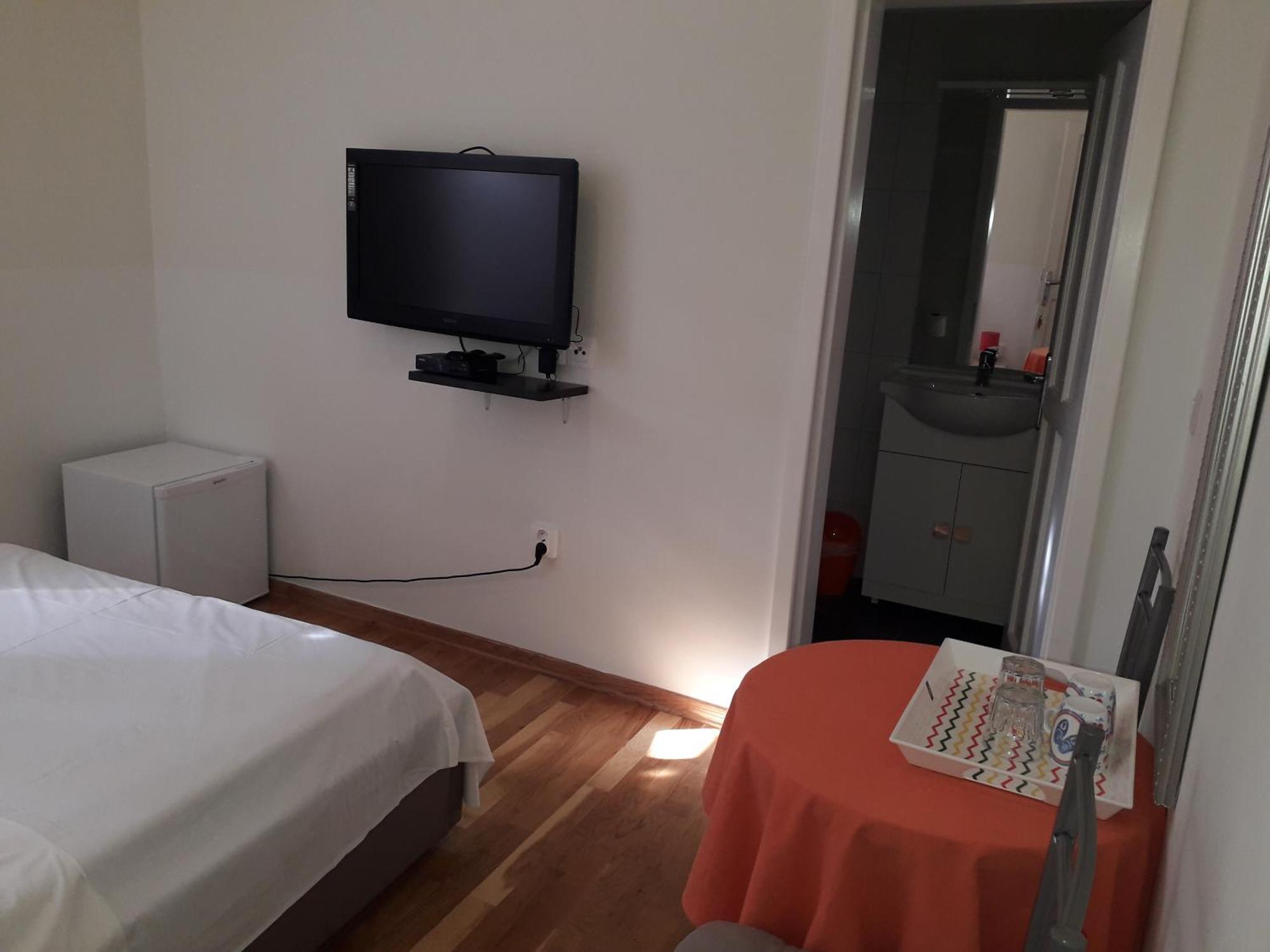 Studio On Main Pedestrian Street Apartment Pula Exterior photo