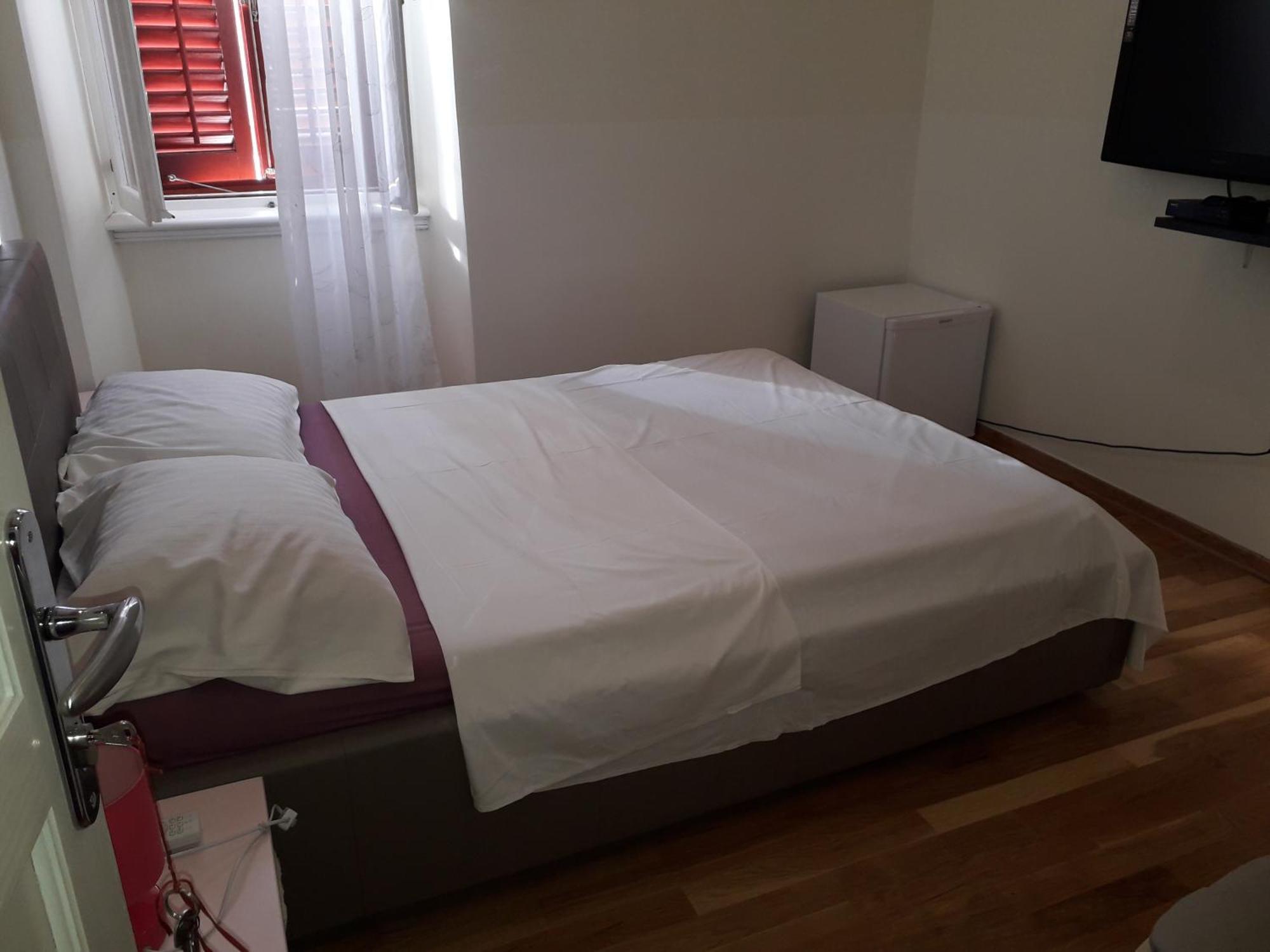 Studio On Main Pedestrian Street Apartment Pula Exterior photo