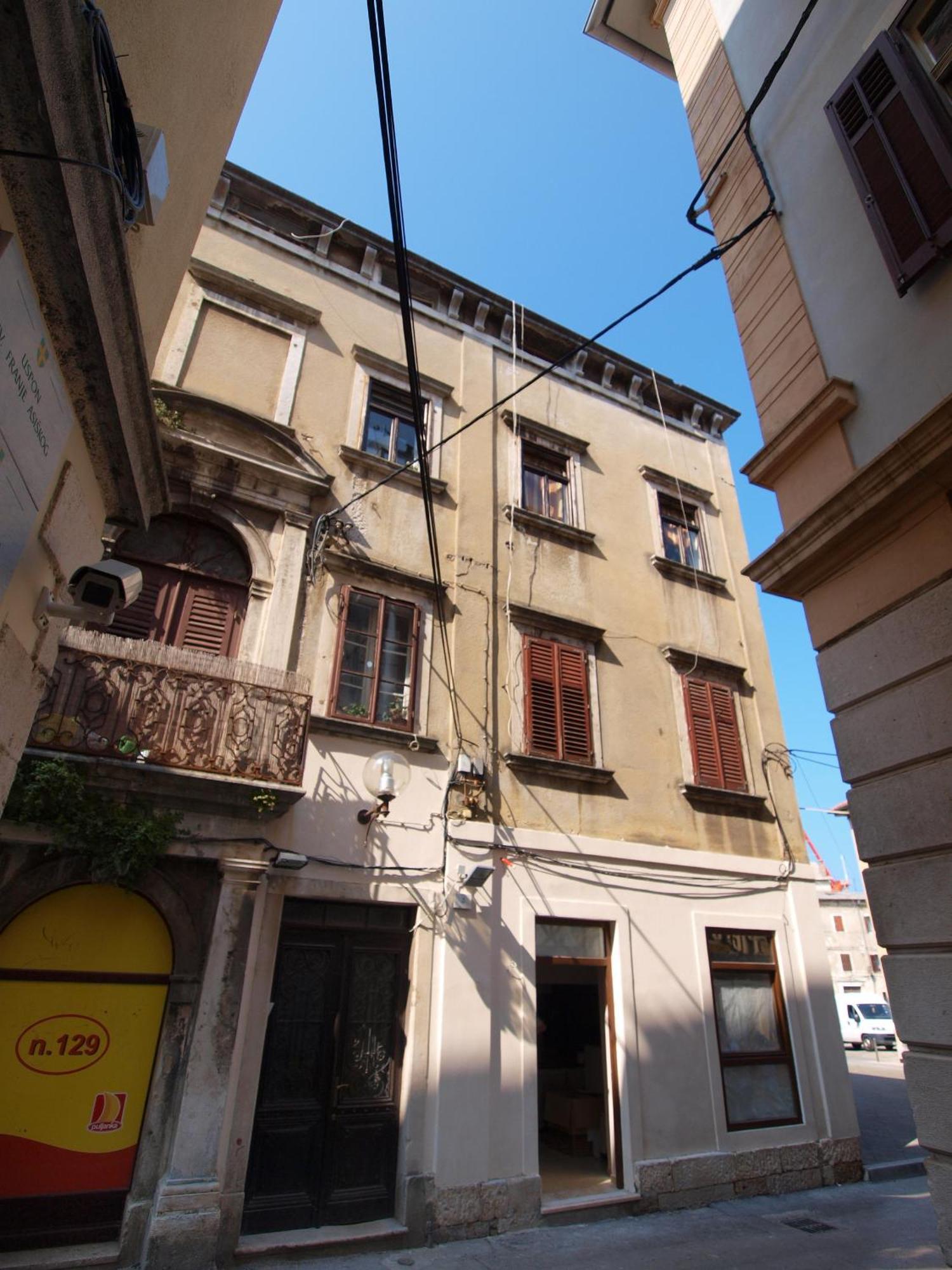 Studio On Main Pedestrian Street Apartment Pula Room photo
